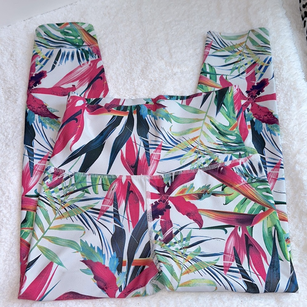 GUC Evolution and Creation Yoga Leggings 21” Birds of Paradise Size Small